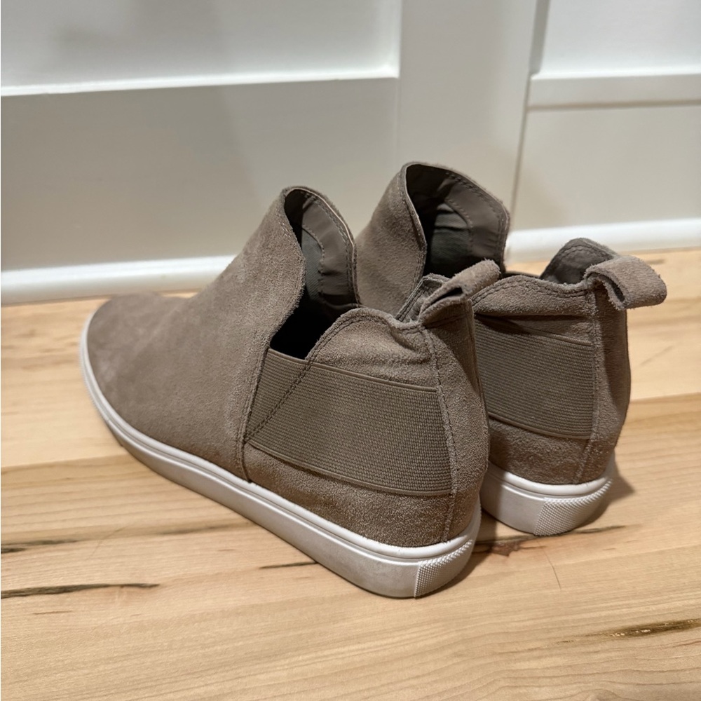 Steve Madden Taupe Ankle Booties